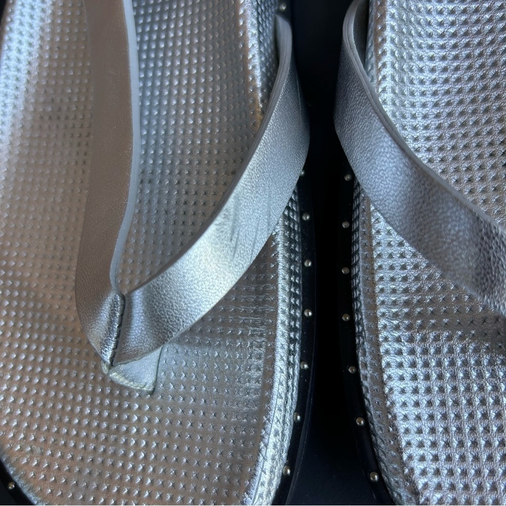 Paige Zuri Silver Metallic Leather Sandals SZ 8 - Picture 7 of 7